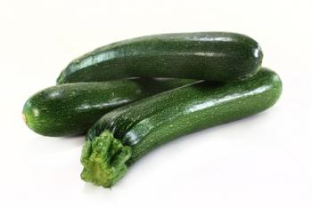 Zucchini gr&uuml;n